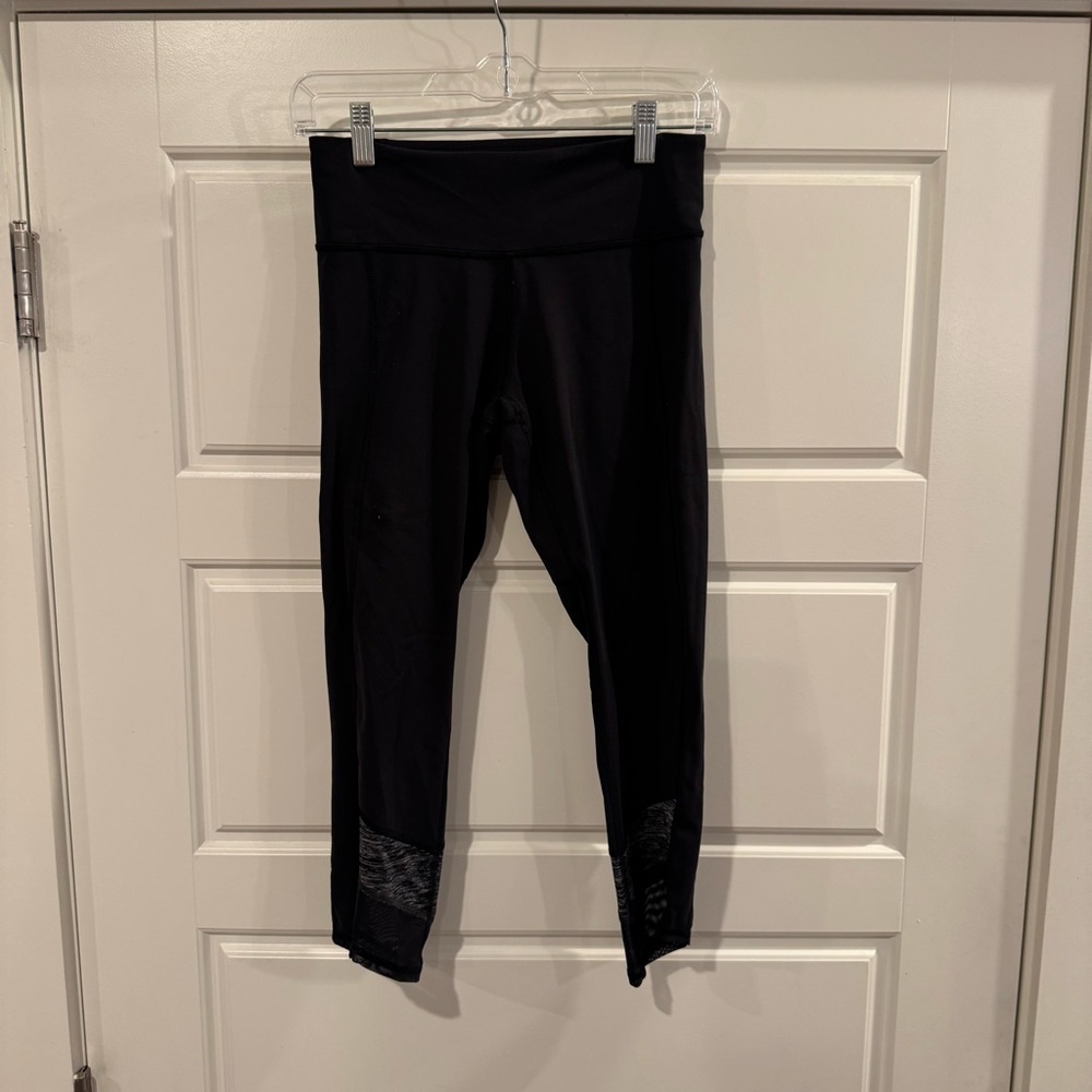 Lululemon Black Leggings Workout Pants‎ Women’s Size 4